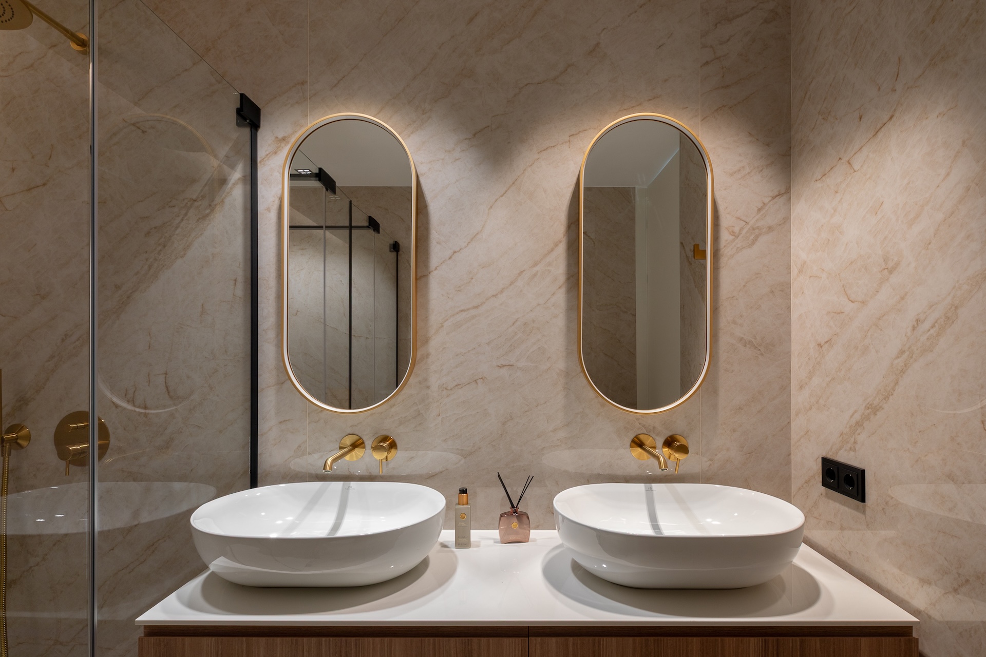 Resa Estates for sale Ibiza Vlla Aixa te koop sale lift sea views bathroom mirror.jpg